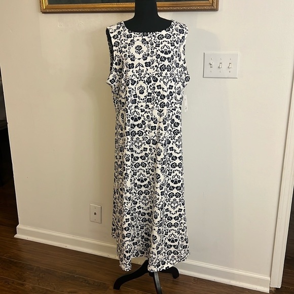 NWT Croft & Barrow Sleeveless Plus Size Cotton and Spandex Floral Dress, Sz. 1X. - Picture 1 of 12